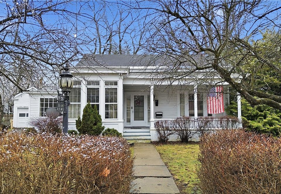 1st image of 31 W Main St