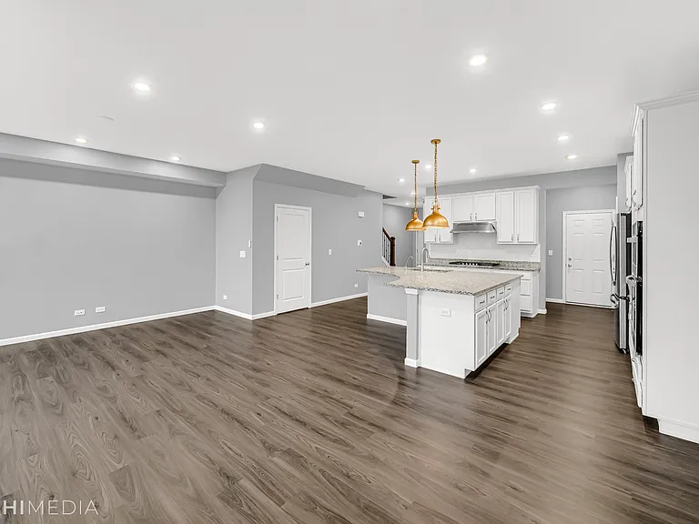 597 Watercress Dr — Photo 8