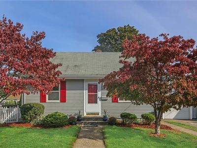 27 Ruth St, Pawtucket, RI, 02861