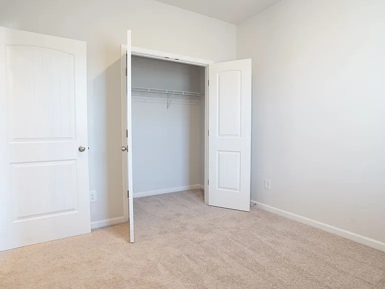 129 Cecil Rd — Photo 10