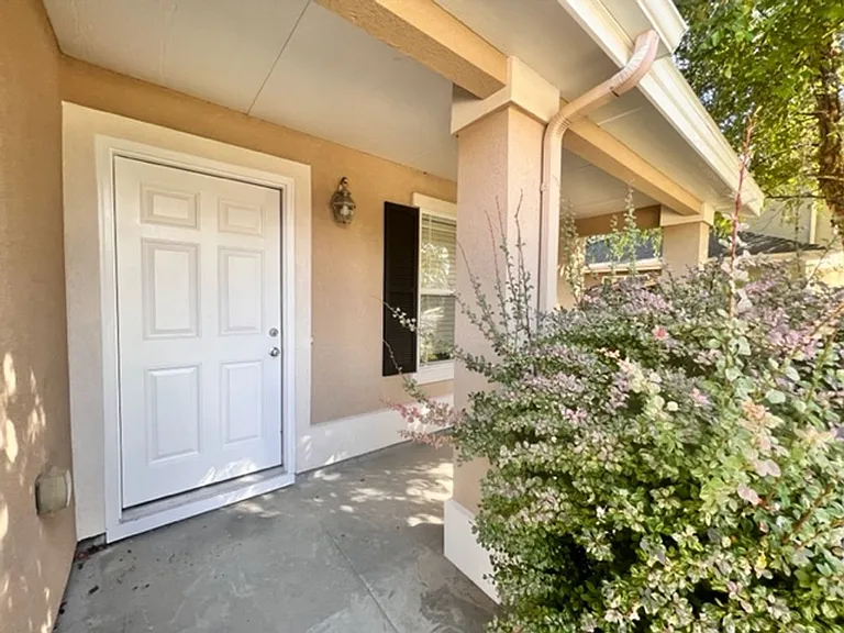 4448 N Heritage Woods Way — Photo 2