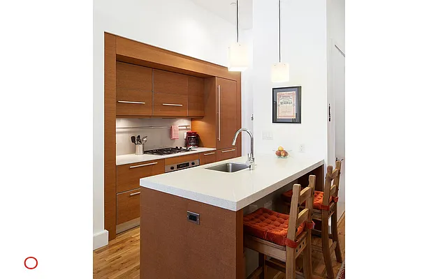 Rented by CORE | media 8