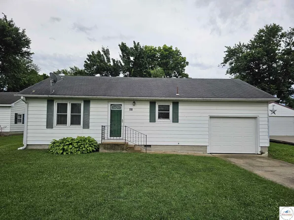 403 W Jefferson St, Cole Camp, MO 65325