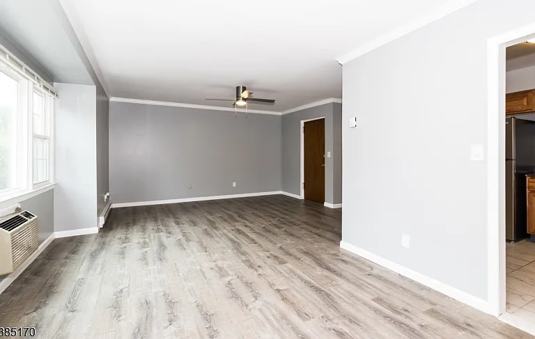 190 Park St — Photo 16