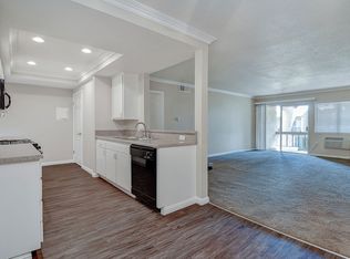 GRANDE, Fountain Valley, CA 92708