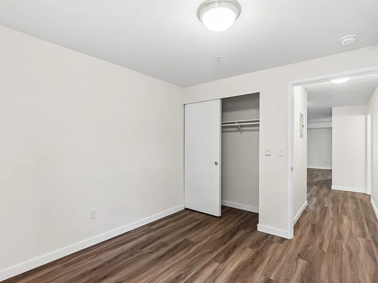 2 Bed 1 Bath Deluxe - 920 Sq Ft 2 Bed 1 Bath Deluxe - 920 Sq Ft