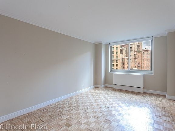 3rd image of 30 W 63rd St APT 11U