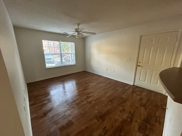 100 Teejay Dr, Oak Ridge, TN 37830