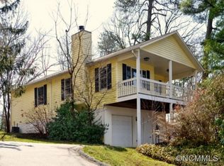 121 Oak Ter, Arden, NC 28704