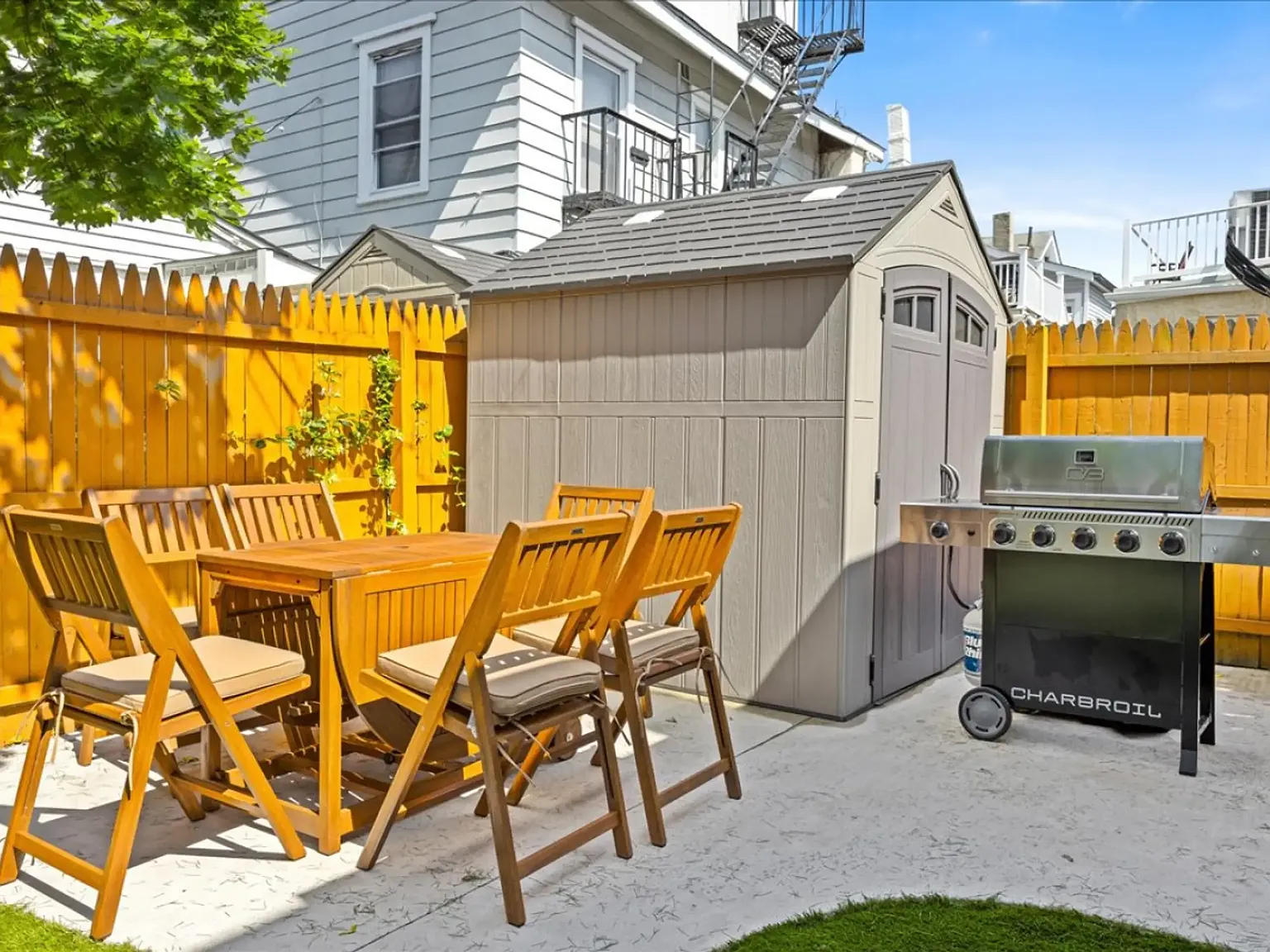 5 bed, $2,250 — Photo 4