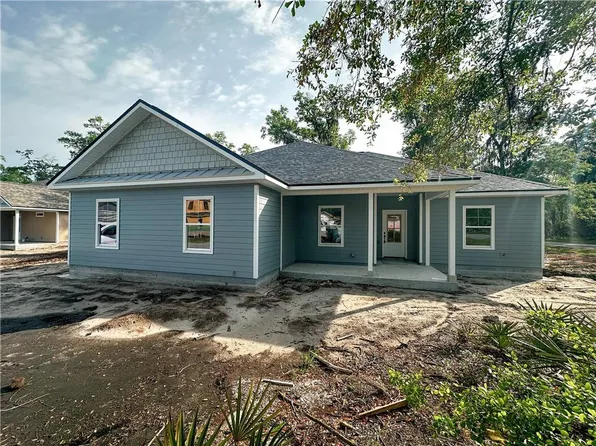 16 Fairwinds Dr, Waverly, GA 31565