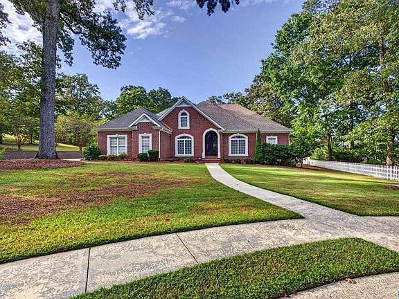 2nd image of 20 Riley Cir