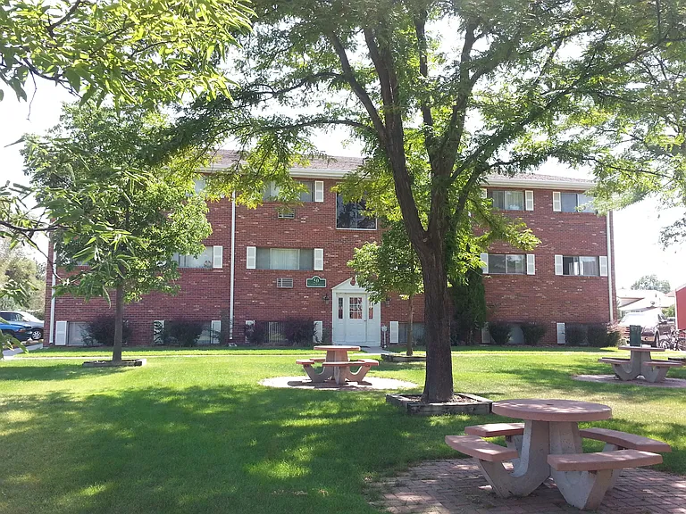Apartments for Rent — Photo 1