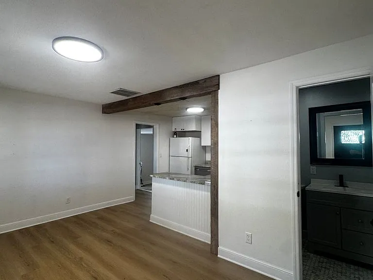 3008 Hillview St — Photo 8