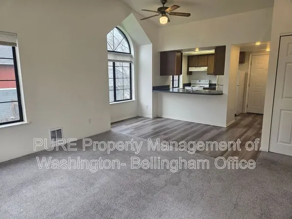 1720 Texas St APT 4, Bellingham, WA 98229