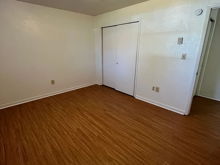 Apartment Heights — Photo 64