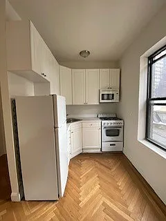 214 W 96th St #2J — Photo 1