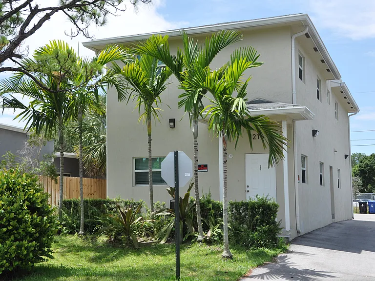 1216 NW 6th Ct #2 — Photo 3