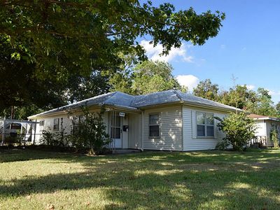946 Ahrens St, Houston, TX, 77017