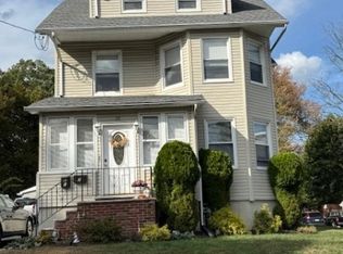 19 Squaw Brook Rd, North Haledon, NJ 07508