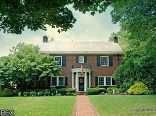 1158 Sunset View Dr, Akron, OH 44313