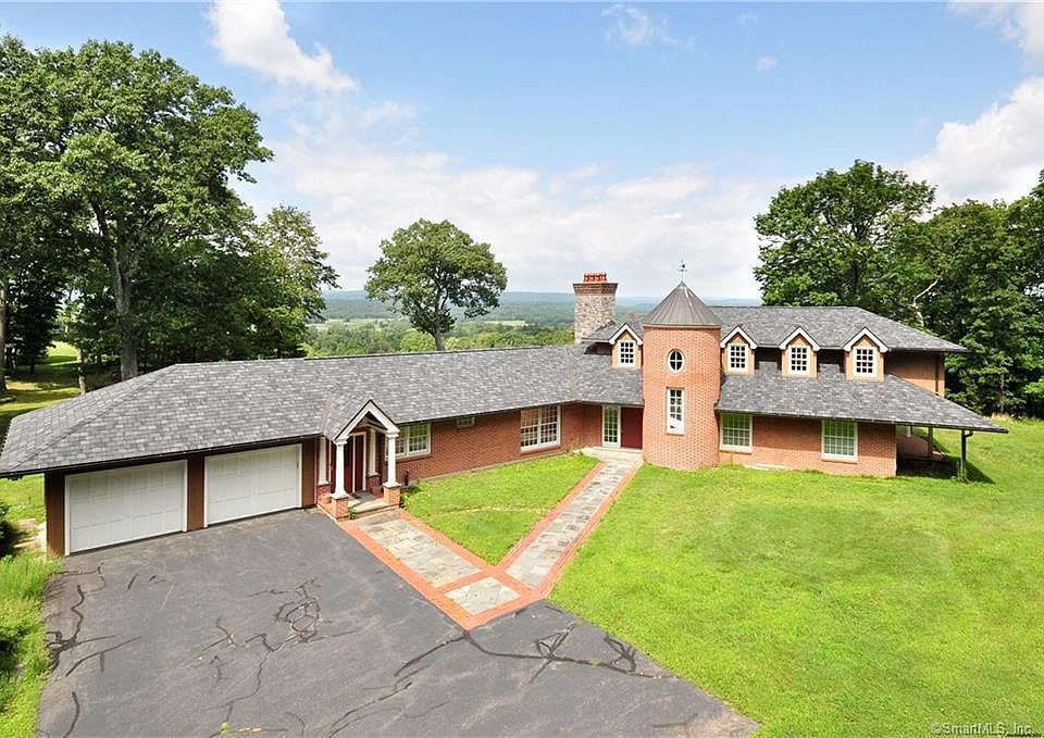 1st image of 39 Diamond Glen Rd