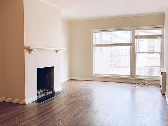 5th image of 2060 Pacific Ave