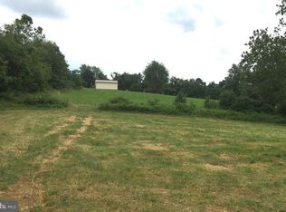 30 Middle Rd, Elkton, MD 21921