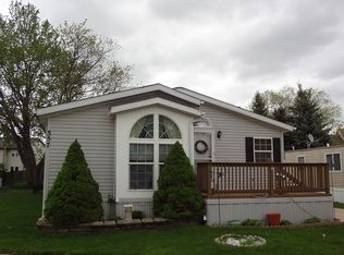 357 Surrey Rd, Wheeling, IL 60090