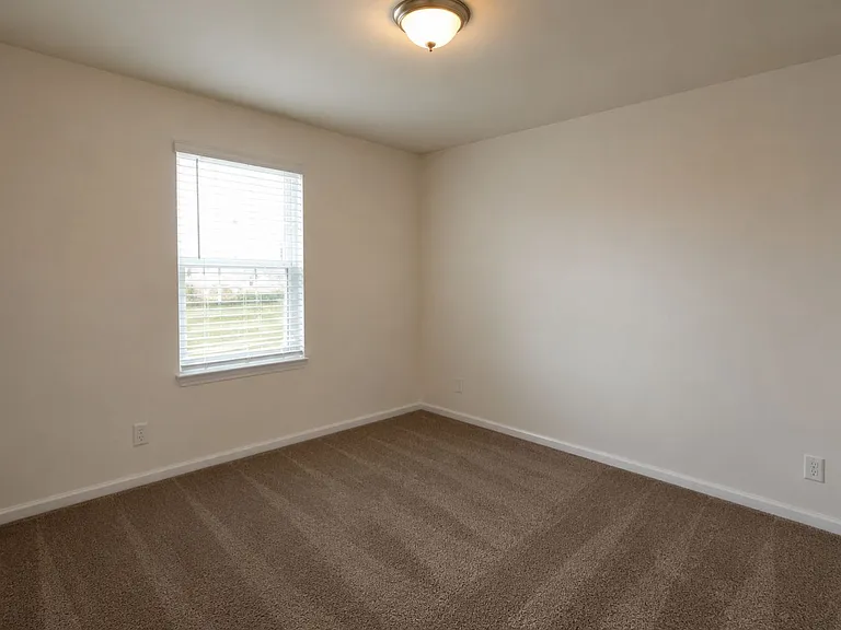 1511 Felthorpe Way — Photo 12