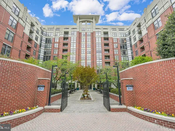 1021 N Garfield St APT 233, Arlington, VA 22201