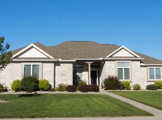 1576 Southridge Dr, Waterville, OH 43566