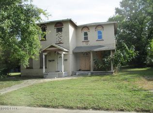330 N 9th St, Murphysboro, IL 62966