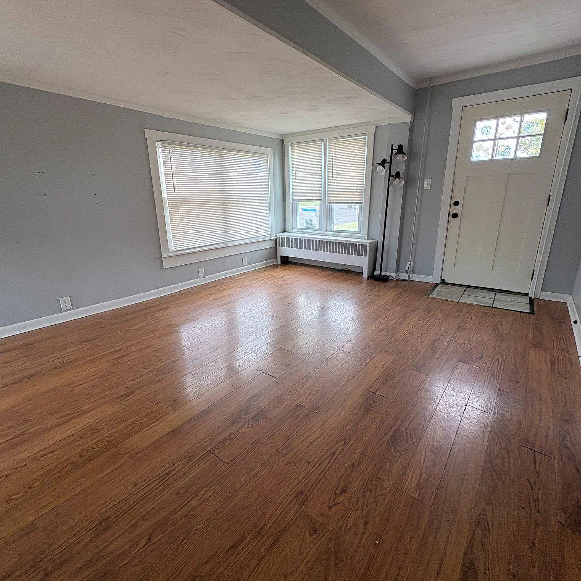 2 bed, 1.0 bath, 1551 sqft, $1,900 — Photo 3