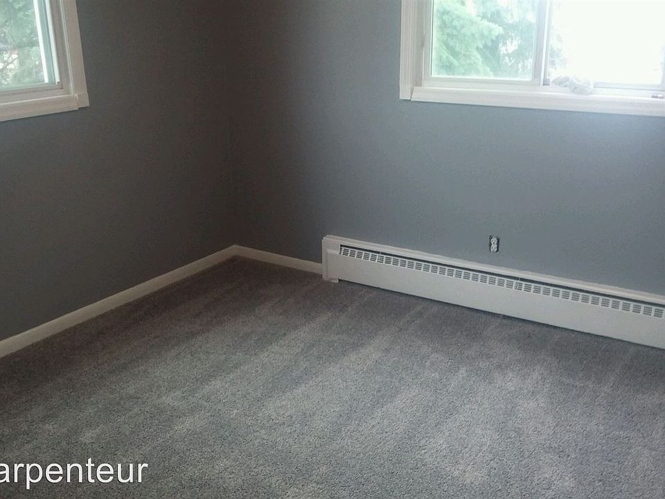2nd image of 112 Larpenteur Ave W APT 7