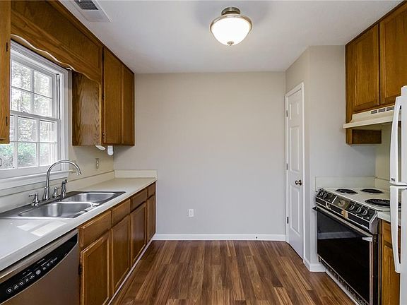2nd image of 4160 River Club Dr