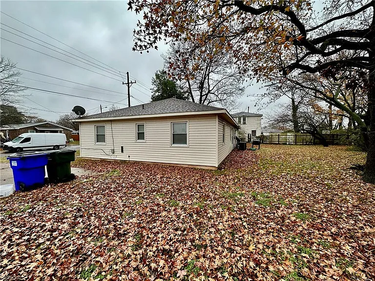 324 Naval Base Rd #B — Photo 2