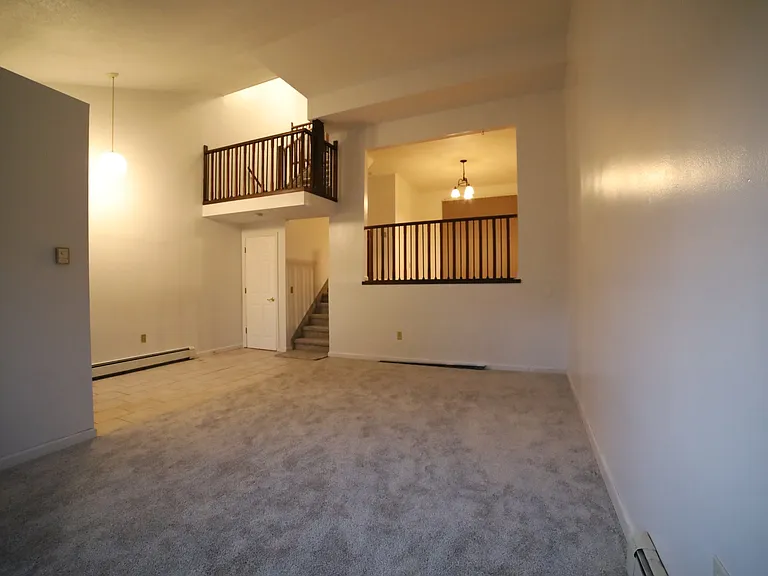 32 Hilltop Cir — Photo 11
