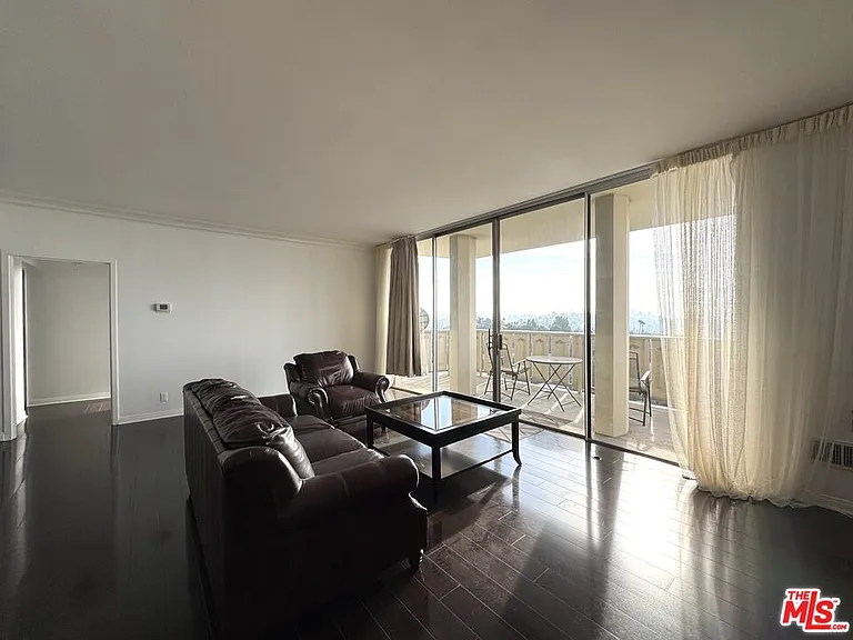 4411 Los Feliz Blvd #1205 — Photo 15