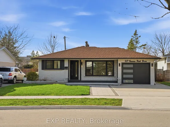 669 Geneva Park, Burlington, ON L7N 3C2