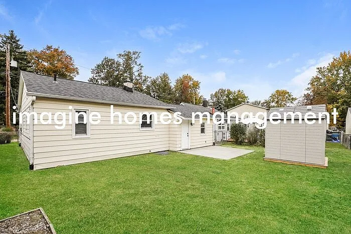 5697 Chagrin Dr — Photo 13