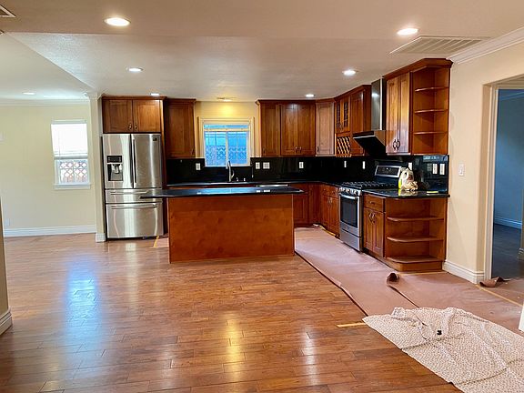 3rd image of 352 Ohlones St #1