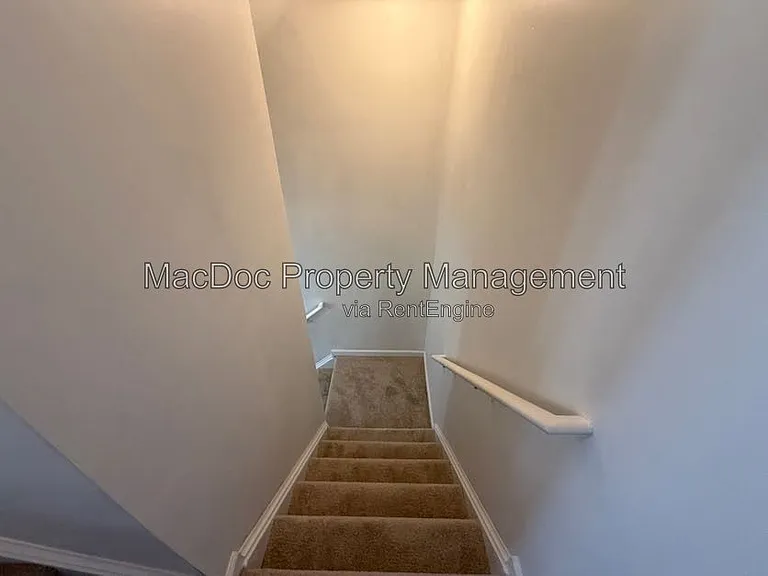 1404 Graham Dr — Photo 71