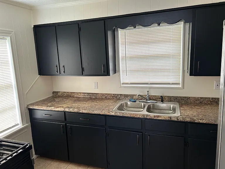 2230 Hegele St — Photo 5