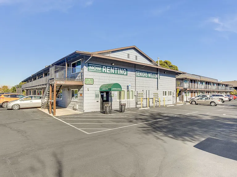 4050 Palos Verdes St_04