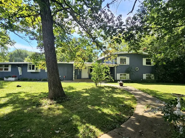 0N740 Prince Crossing Rd, West Chicago, IL 60185