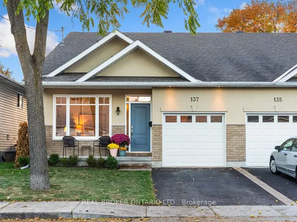 137 Elizabeth St, Carleton Place, ON K7C 2V9