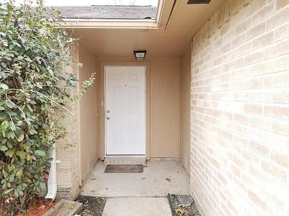 4th image of 2703 Hazy Creek Dr