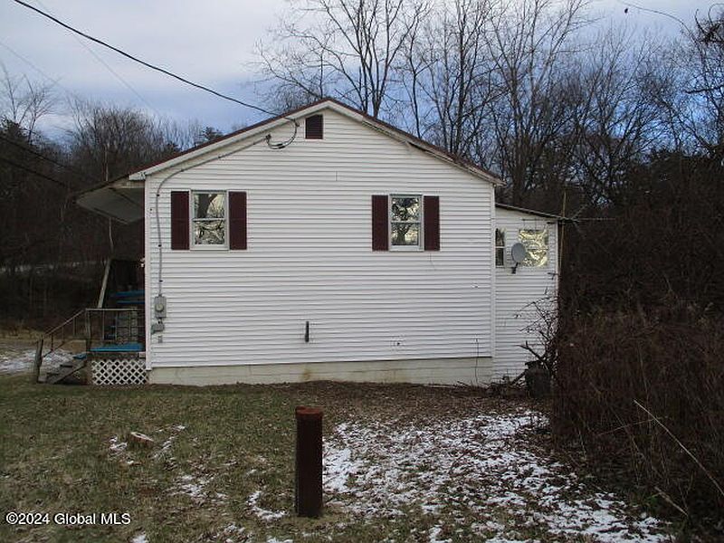 3rd image of 44 Clay Hill Road