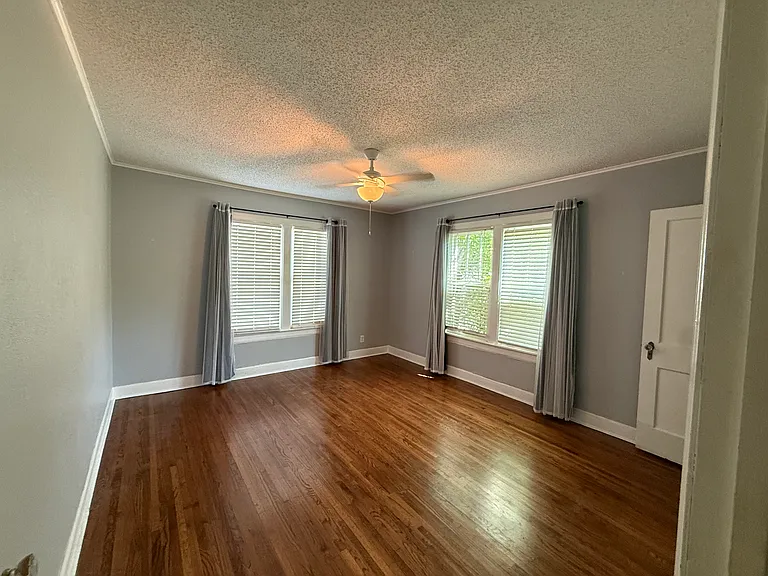1348 S Florence Ave — Photo 4